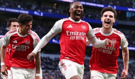 Arsenal Beat Tottenham 4-1 to Extend Premier League Lead to Five Points