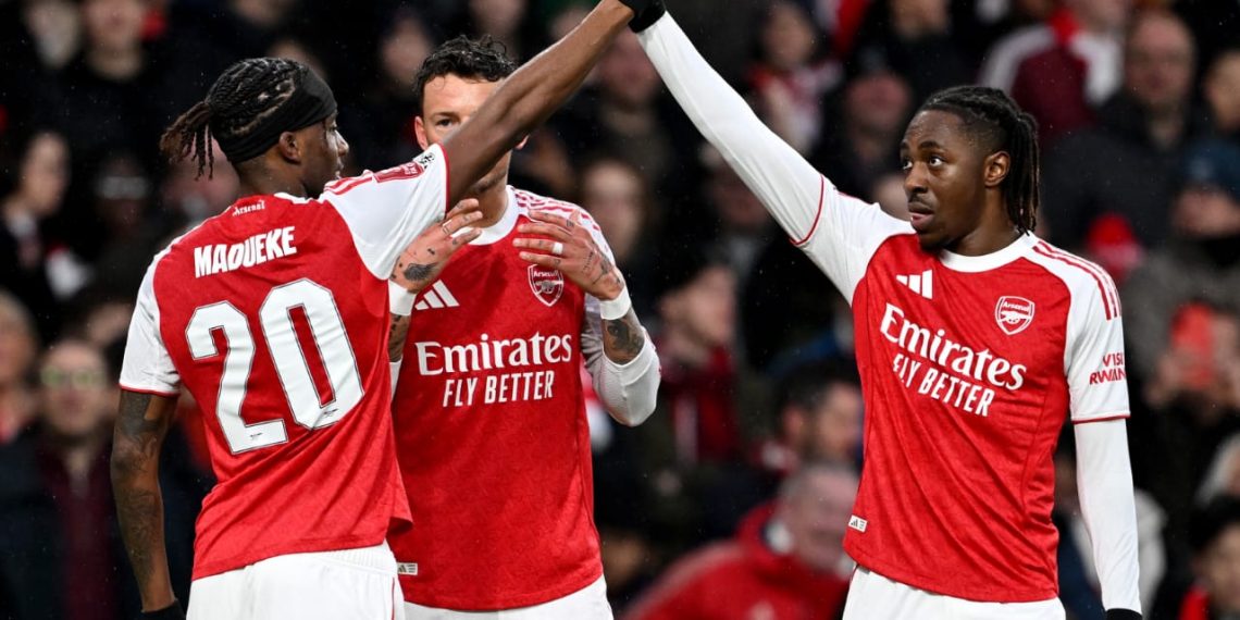 Arsenal Seek to Tighten Grip on Title Race as Chelsea Arrive for London Derby