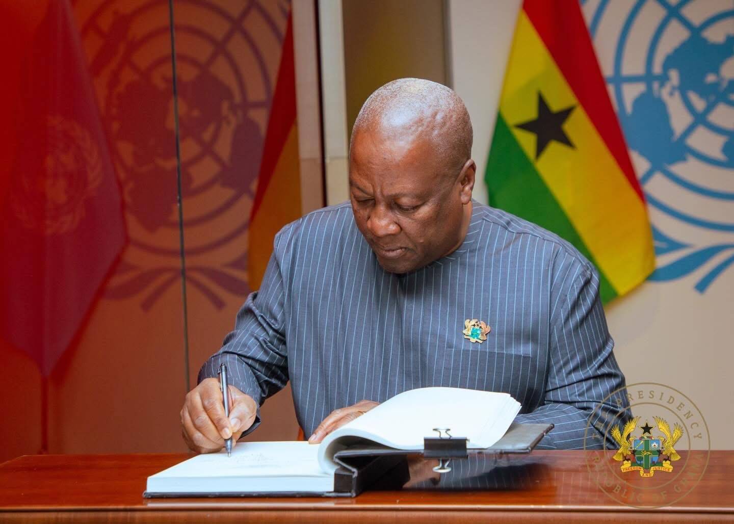 Mahama Signs  Legal Education Reform Bill, Ends Ghana School of Law’s 66-Year Monopoly