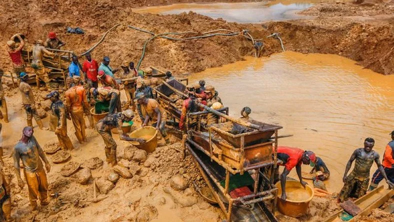 More Than 100 Killed in Central African Republic Gold Mine Collapse
